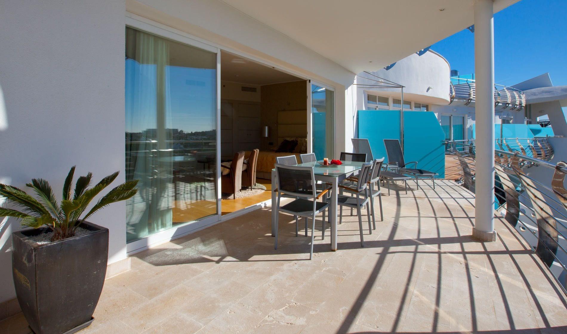 Senator Banus (Adults Only) Hotel Estepona Exterior photo A balcony