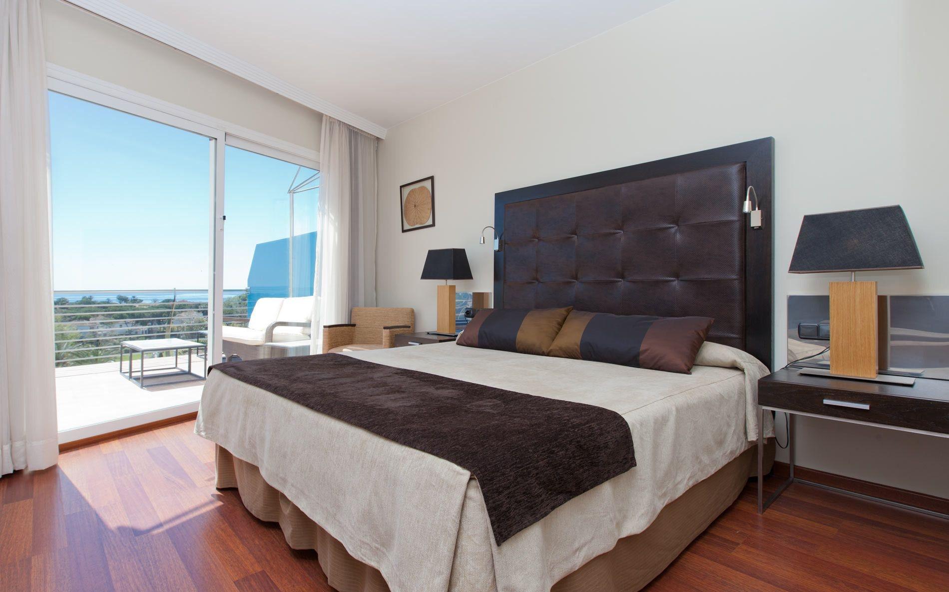 Senator Banus (Adults Only) Hotel Estepona Exterior photo A bedroom in a hotel