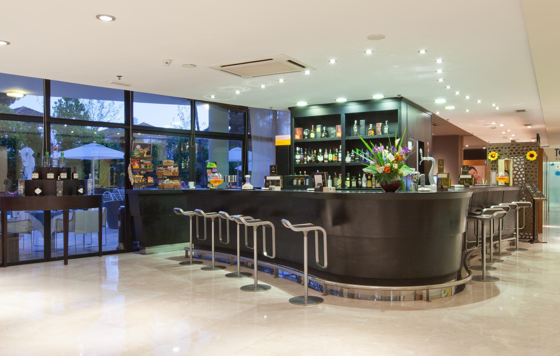 Senator Banus (Adults Only) Hotel Estepona Exterior photo The bar at the hotel